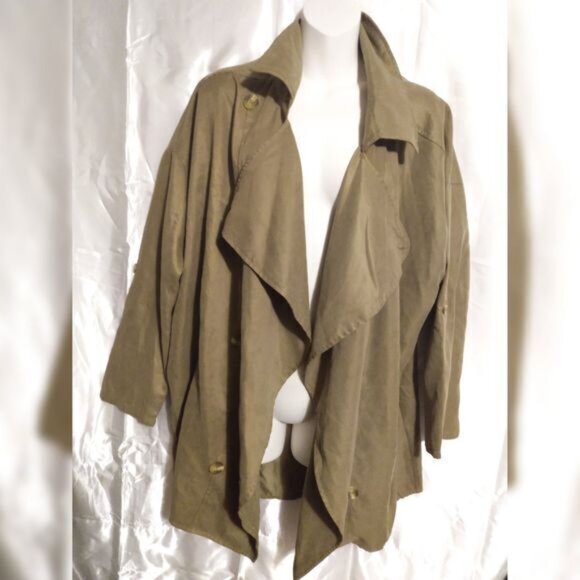 Essue asymmetrical Hem a  Cardigan with  buttons Jacket M - Picture 1 of 6